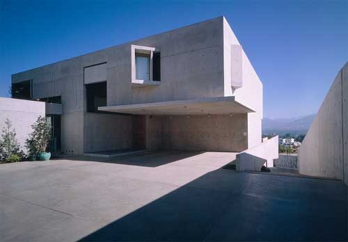 Casa y taller en calle Los Ginkos